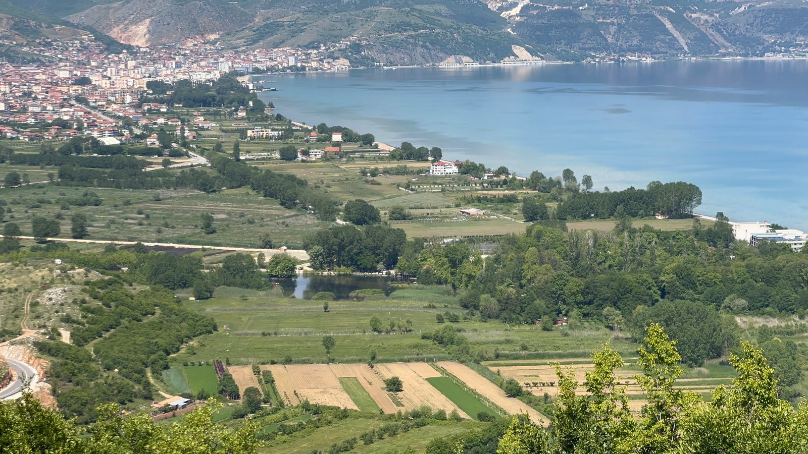 The open ridge above Tushemisht with Lake Ohrid spread out far below